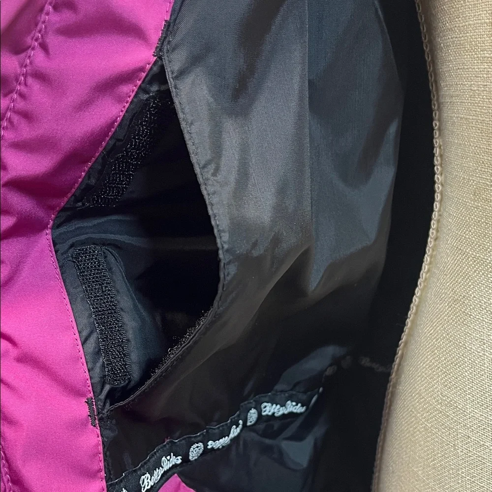 Betty Rides Women's Pink Hooded Snowboarding Jacket - Picture 15 of 16